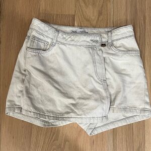 Zara Women's light denim skort Shorts
